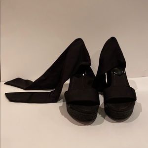 Donald Pliner Wedges
